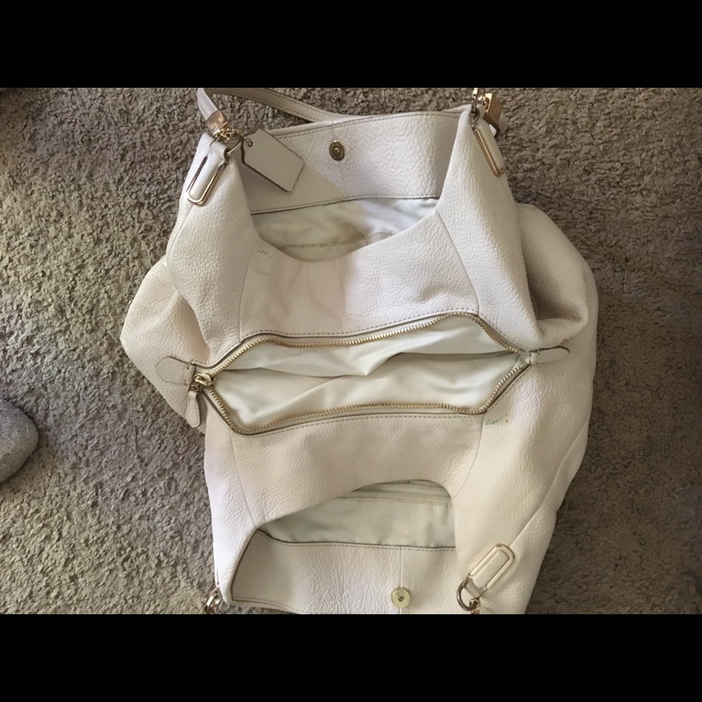 Purse - Picture 2 of 3